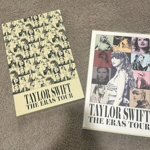 Eras Tour VIP package
Posters, lanyard, bag 
Brand new